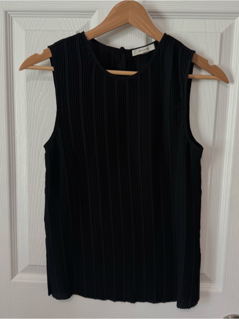 Pleione Black Pleated Sleeveless Tank Top Small